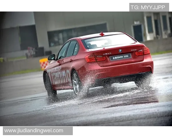 足球球星化身司机带领球迷体验极速驾驶感受开启全新挑战之旅