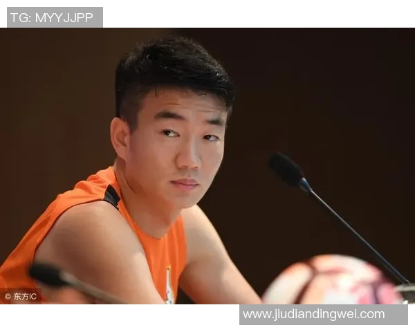 足球球星身高谎报现象解析及其对职业生涯的潜在影响